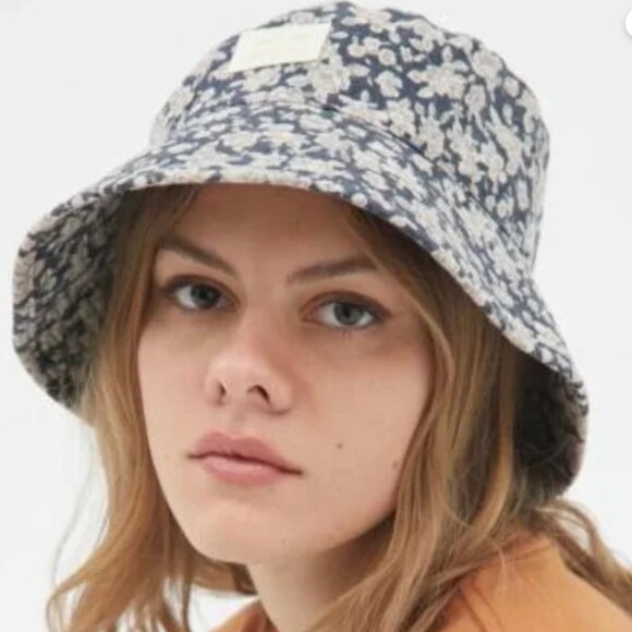 Urban Outfitters Floral Bucket Hat - Picture 1 of 5